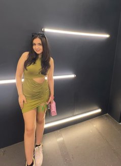 Tiya Vip Indian Model - puta in Dubai Photo 4 of 5