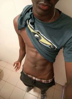 Tj_dasa - Male escort in Nairobi Photo 4 of 4