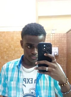Tj Luka - Male adult performer in Nairobi Photo 1 of 2