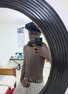 Tj Luka - masseur in Nairobi Photo 4 of 4