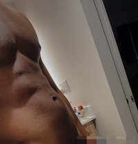 Tobby - Male escort in Al Manama