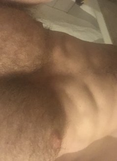 Tobi - Acompañantes masculino in Berlin Photo 3 of 3