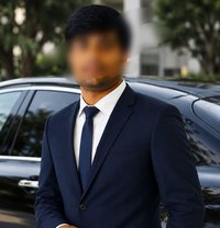 Professional and Cooperative - Acompañantes masculino in Mumbai