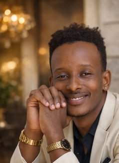 Toffee - Acompañantes masculino in Nairobi Photo 4 of 5