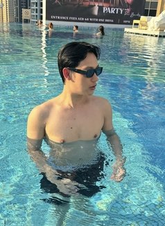 Toffy Hot Gays From Thailand - Male escort in Abu Dhabi Photo 2 of 9