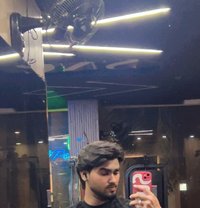 Tohid S - Male adult performer in Mumbai