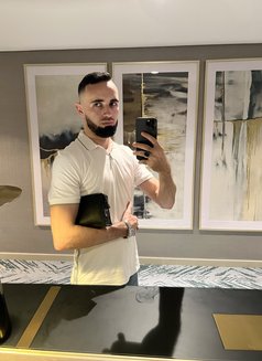Toki - Acompañantes masculino in Dubai Photo 5 of 5