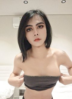 Tokyo - Transsexual escort in Khobar Photo 2 of 4