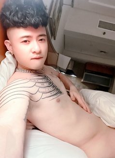 Tom good Masage Body to body - Acompañantes masculino in Dubai Photo 15 of 18
