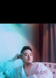 Tom good Masage Body to body - Male escort in Dubai Photo 16 of 22