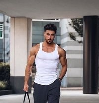 Tom - Male escort in Kochi