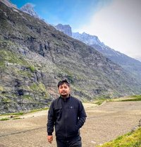 TOM - Male adult performer in Lucknow