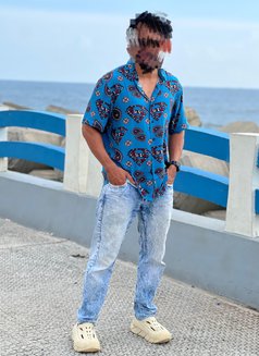 Tom San - Male escort in Kochi Photo 1 of 6