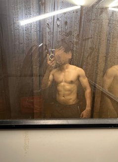 Tom San - Male escort in Kochi Photo 2 of 6