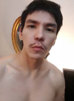 Tom - Male escort in Bangkok Photo 6 of 8