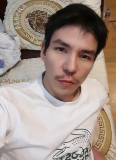 Tom - Male escort in Bangkok Photo 4 of 4