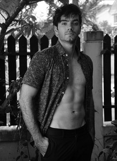 Tomey - Male escort in Bangkok Photo 1 of 5