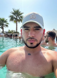 Tomi - masseur in Dubai Photo 1 of 6