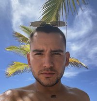 Tomi - Male escort in Dubai