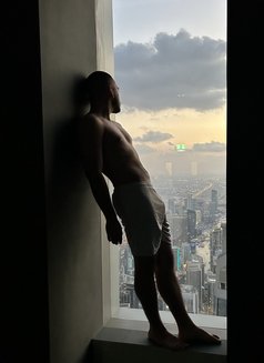 Tomi - Acompañantes masculino in Dubai Photo 7 of 8