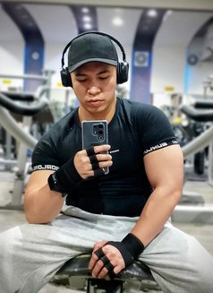 Tomimori - masseur in Riyadh Photo 1 of 3