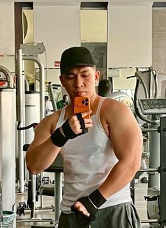 Tomimori - masseur in Riyadh Photo 8 of 14