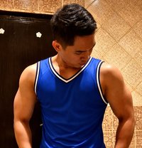 Tomi - masseur in Riyadh