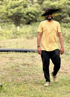 TRY Tomm - Your best secret friend $ - Male companion in Bangalore Photo 1 of 1