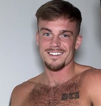 Tommy - Male escort in Leeds