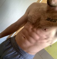 Tommy - Male escort in Leeds