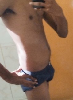 Tommy Bull - Male escort in Colombo Photo 1 of 7