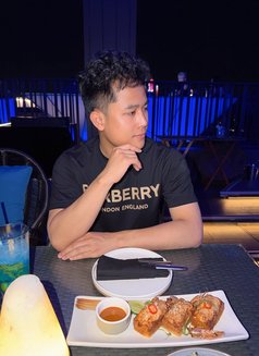 Tommy - Male escort in Bangkok Photo 5 of 6