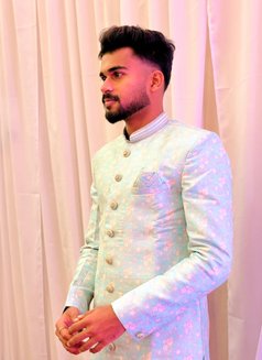 Toneyy - Male escort in Mumbai Photo 1 of 5