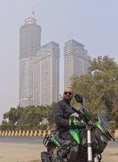 Tongue player - Male escort in New Delhi Photo 7 of 7