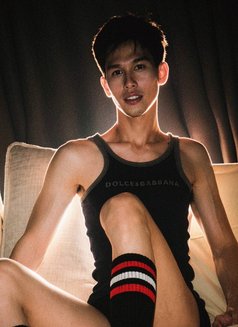 Tonmai/bkk - Male escort in Bangkok Photo 2 of 9