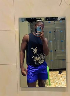 Tonny - Male escort in Riyadh Photo 7 of 8