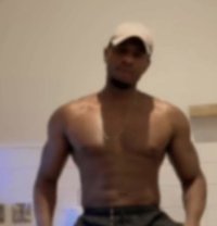 Tonny - Male escort in Riyadh Photo 6 of 7