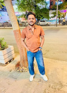 Tonny - Male escort in Ahmedabad Photo 1 of 2