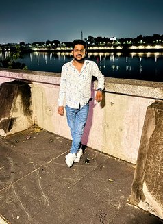 Tonny - Male escort in Ahmedabad Photo 2 of 2