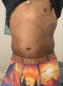 Tony - Acompañantes masculino in Mississauga Photo 2 of 6