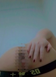 Tony chubby both - masseuse in Al Manama Photo 7 of 13