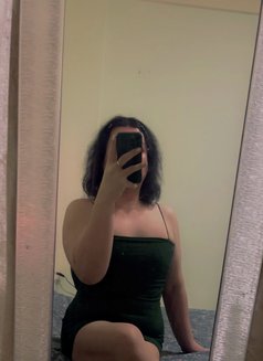 Tony chubby both - masseuse in Al Manama Photo 18 of 18