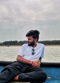 Tony - Male escort in Kolkata Photo 5 of 5