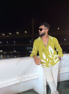 Tony - Male escort in Pune Photo 1 of 5