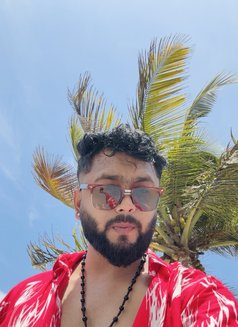Tony - Male escort in Pune Photo 2 of 5