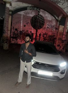 Tony - Male escort in Pune Photo 3 of 5