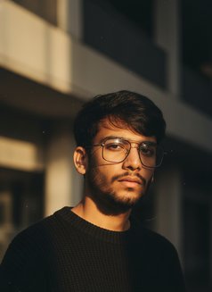 Tony R - Male escort in Hyderabad Photo 2 of 3