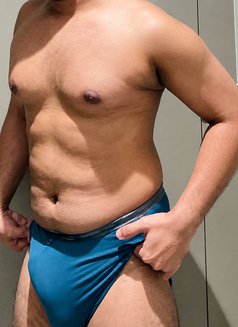 Tony’s Sex Service - Male escort in Dubai Photo 1 of 2