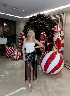 Tonya - escort in Dubai Photo 3 of 6