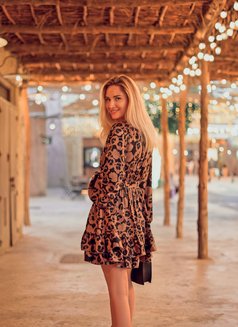 Tonya - escort in Dubai Photo 4 of 6